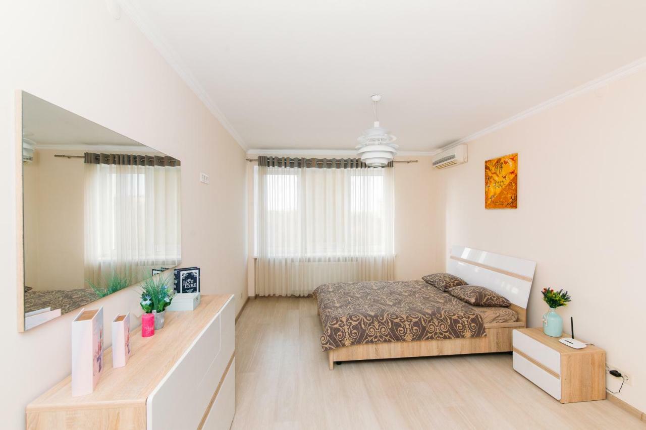 Luxury Studio Apart-Hotel In Centre 2 Room Sumy Exteriér fotografie